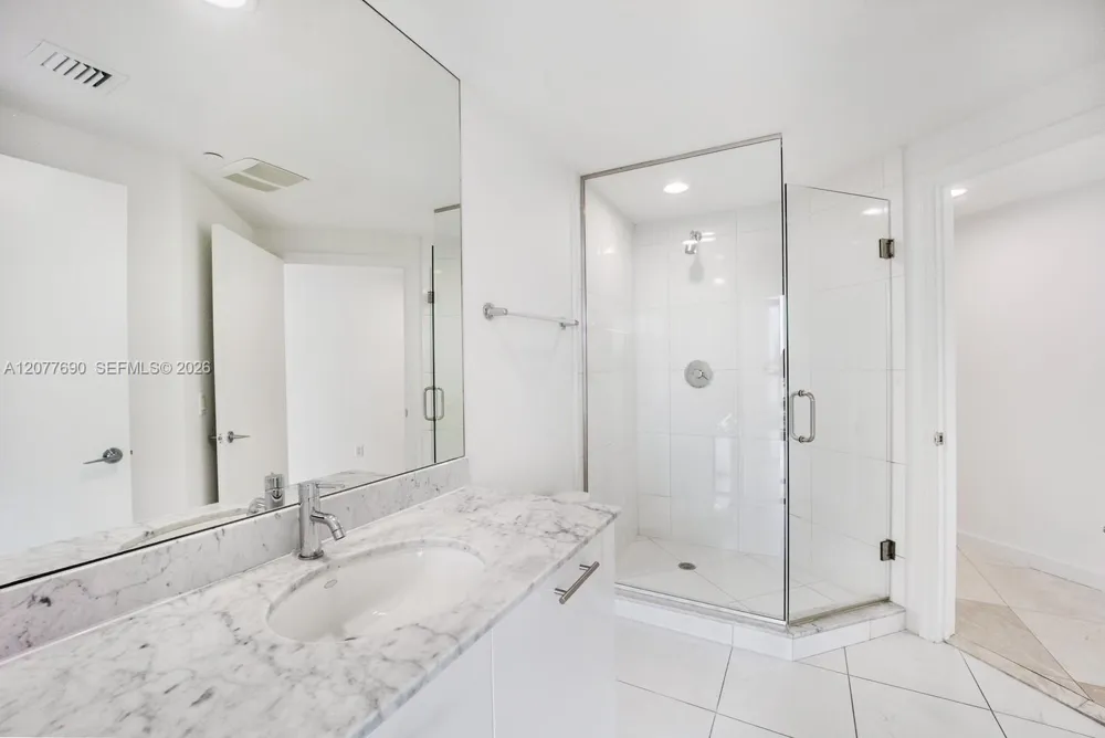 55 SE 6th St #3901 Miami, FL 33131