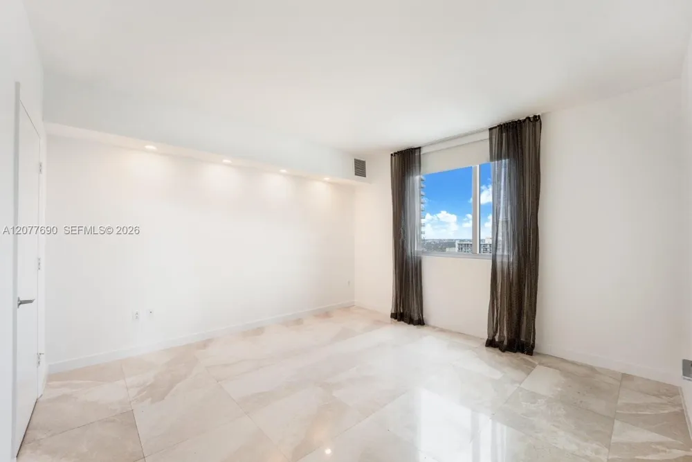 55 SE 6th St #3901 Miami, FL 33131