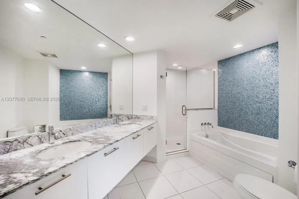 55 SE 6th St #3901 Miami, FL 33131
