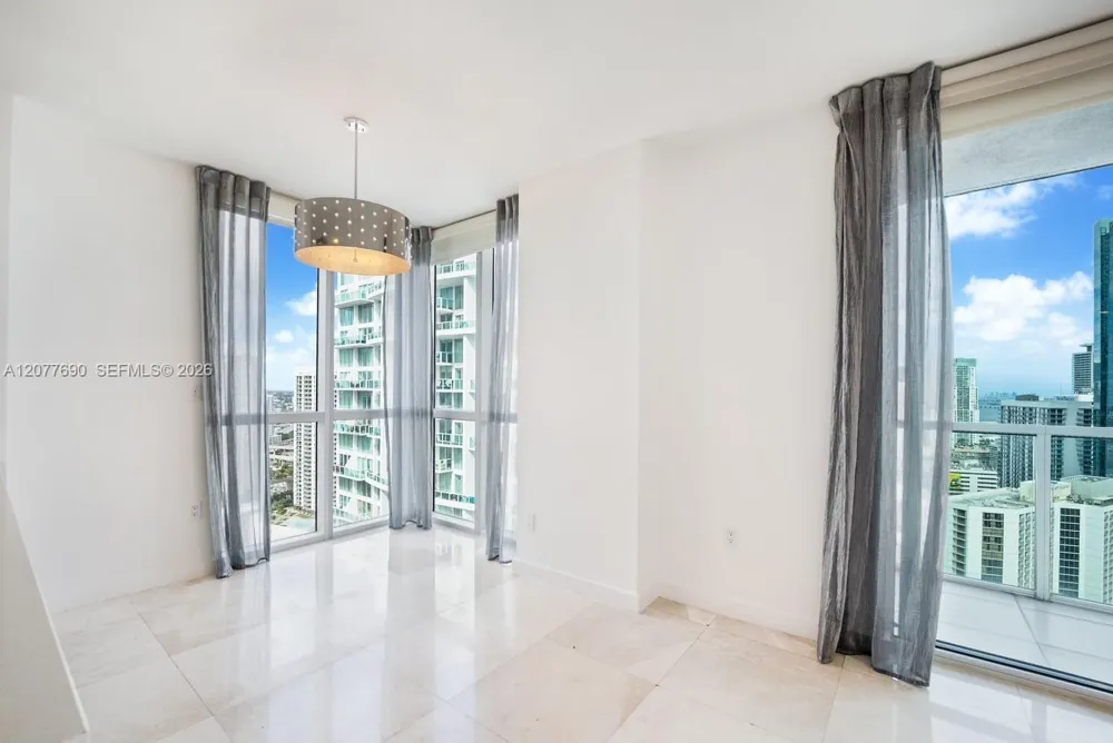 55 SE 6th St #3901 Miami, FL 33131