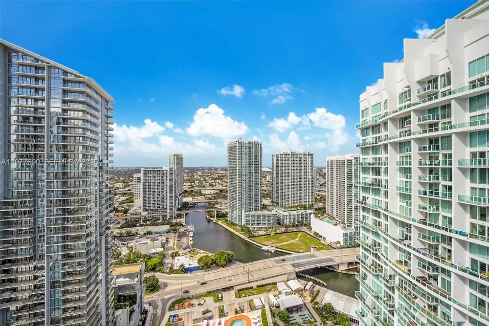 55 SE 6th St #3901 Miami, FL 33131