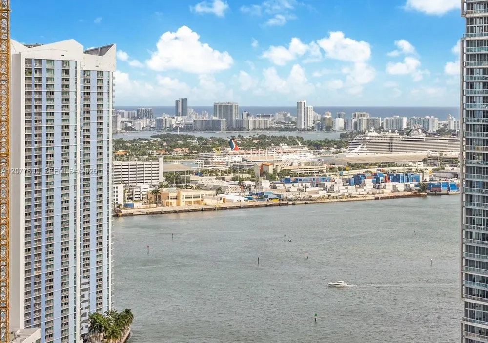 55 SE 6th St #3901 Miami, FL 33131