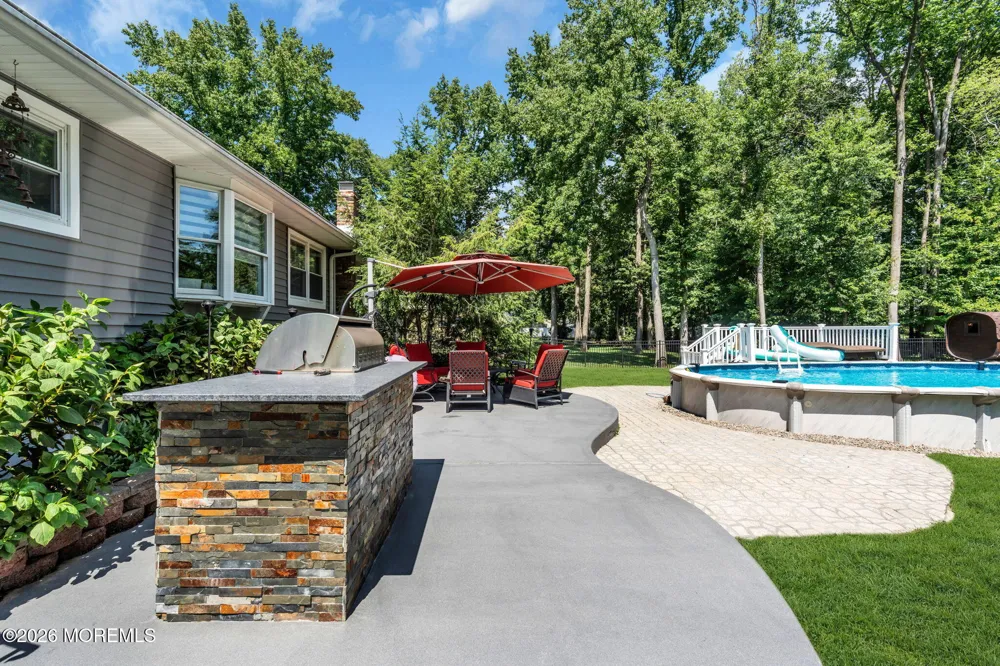 13 Jeffrey Lane East Windsor, NJ 08520