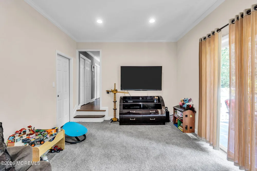 13 Jeffrey Lane East Windsor, NJ 08520