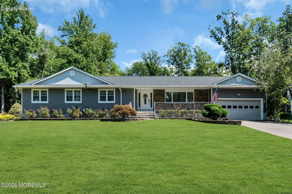 13 Jeffrey Lane East Windsor, NJ 08520