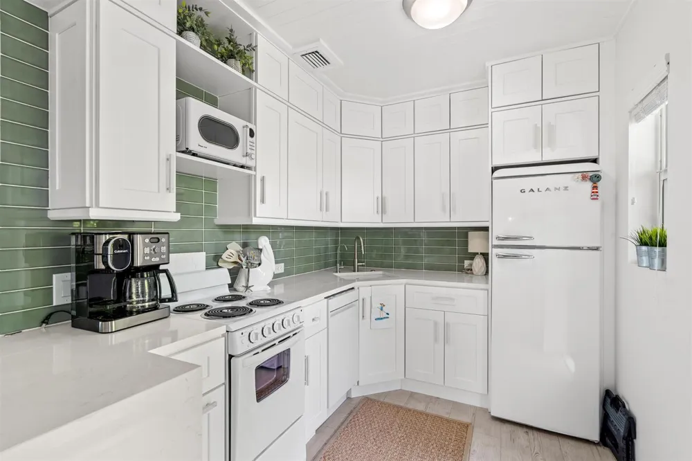 1025 CASUARINA ROAD #7 Delray Beach, FL 33483