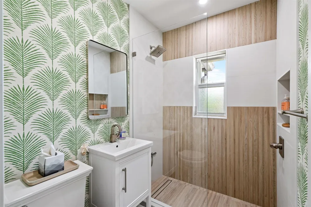 1025 CASUARINA ROAD #7 Delray Beach, FL 33483