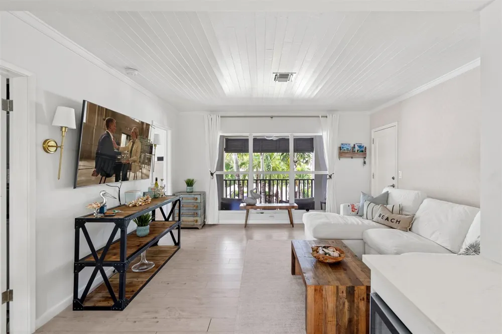 1025 CASUARINA ROAD #7 Delray Beach, FL 33483