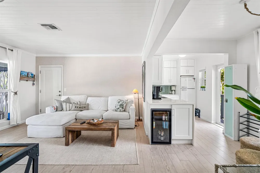 1025 CASUARINA ROAD #7 Delray Beach, FL 33483