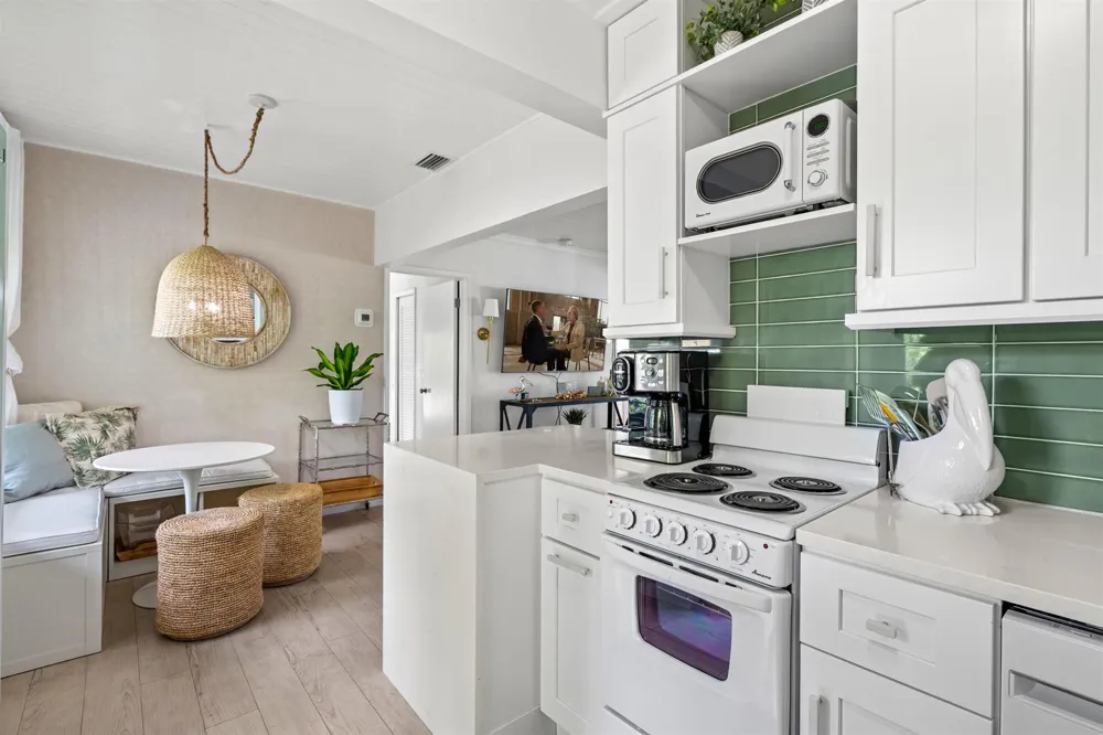 1025 CASUARINA ROAD #7 Delray Beach, FL 33483