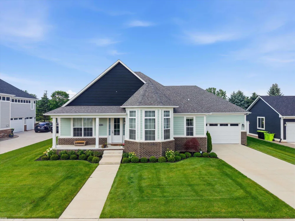 19415 Rachael Drive Macomb Township, MI 48042