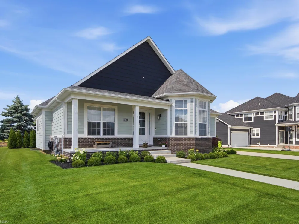 19415 Rachael Drive Macomb Township, MI 48042