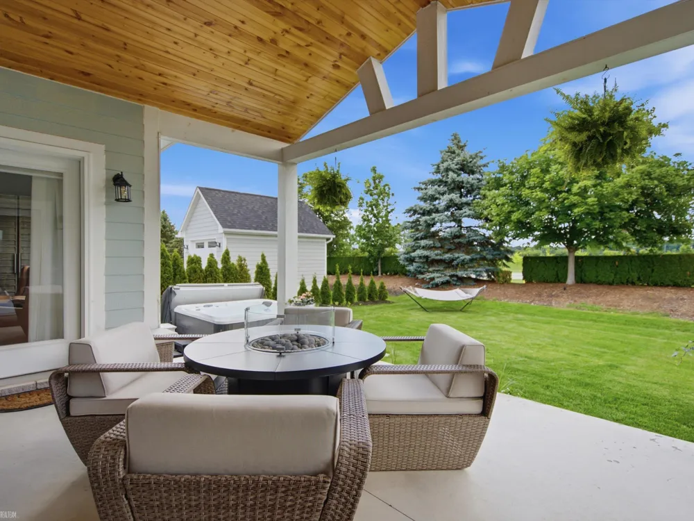 19415 Rachael Drive Macomb Township, MI 48042