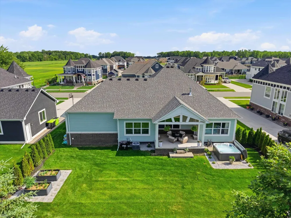 19415 Rachael Drive Macomb Township, MI 48042