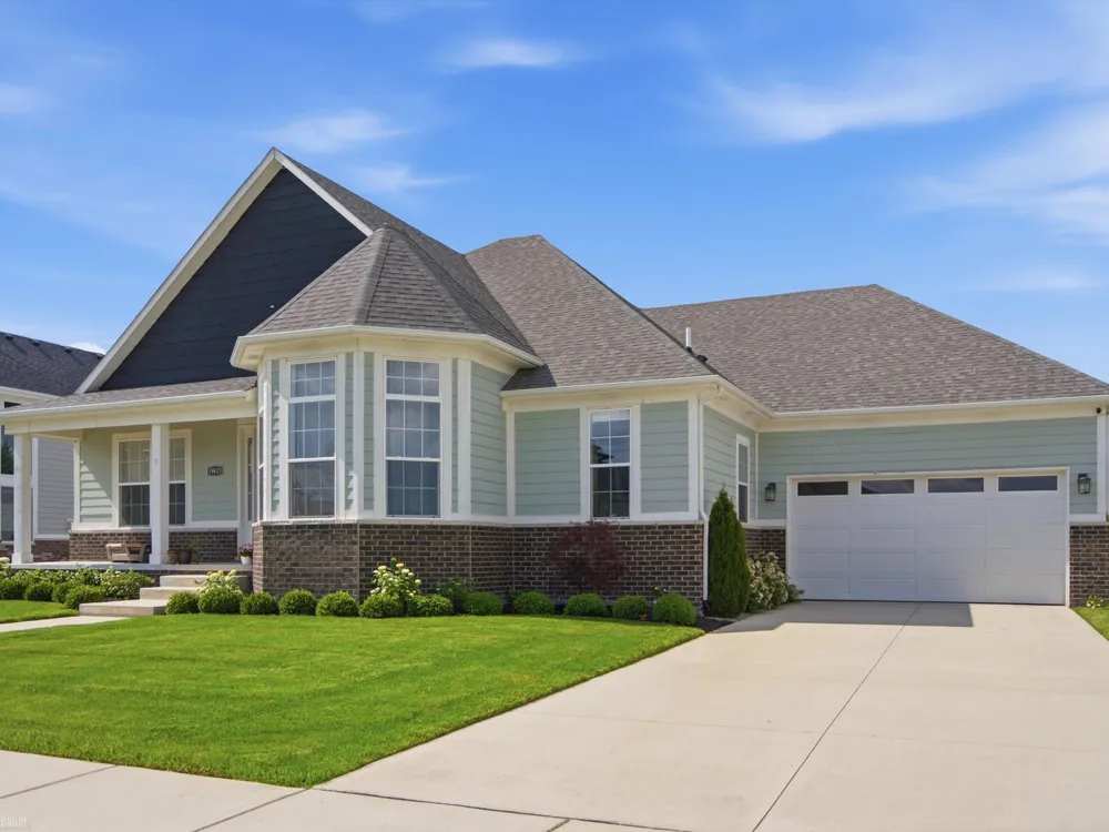 19415 Rachael Drive Macomb Township, MI 48042