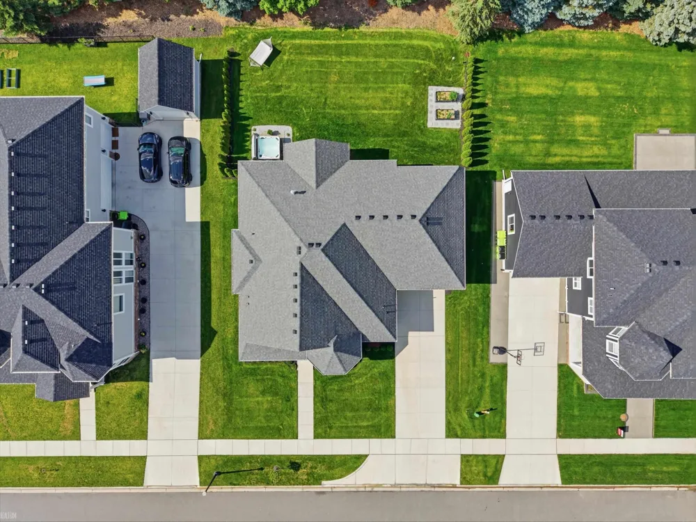 19415 Rachael Drive Macomb Township, MI 48042