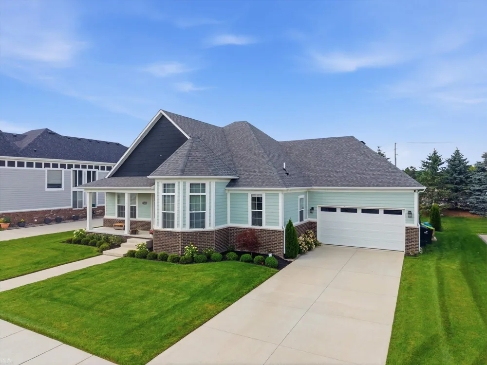 19415 Rachael Drive Macomb Township, MI 48042