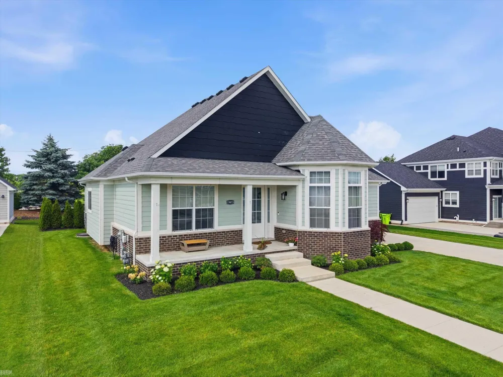 19415 Rachael Drive Macomb Township, MI 48042