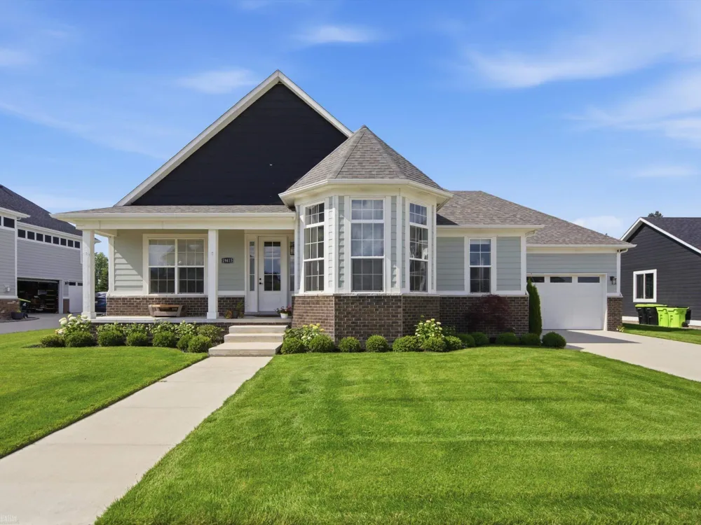 19415 Rachael Drive Macomb Township, MI 48042