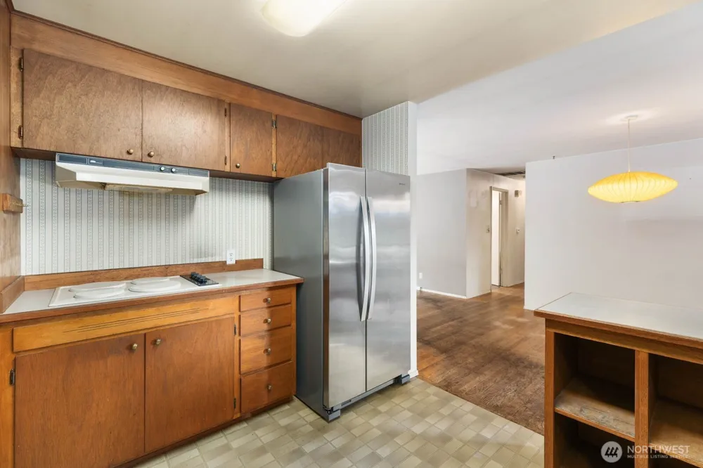 19524 14th Avenue NE Shoreline, WA 98155
