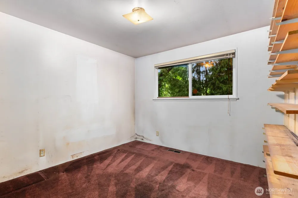 19524 14th Avenue NE Shoreline, WA 98155