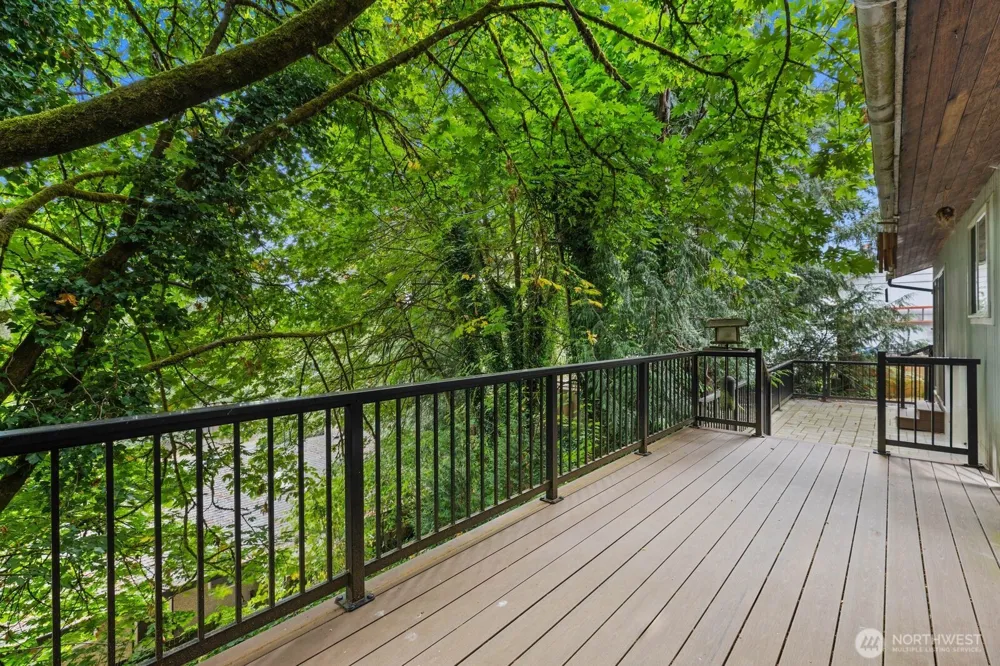 19524 14th Avenue NE Shoreline, WA 98155