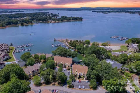 712 Southwest Drive