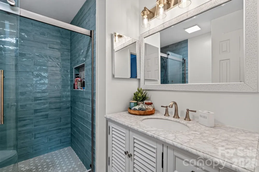 712 Southwest Drive Davidson, NC 28036