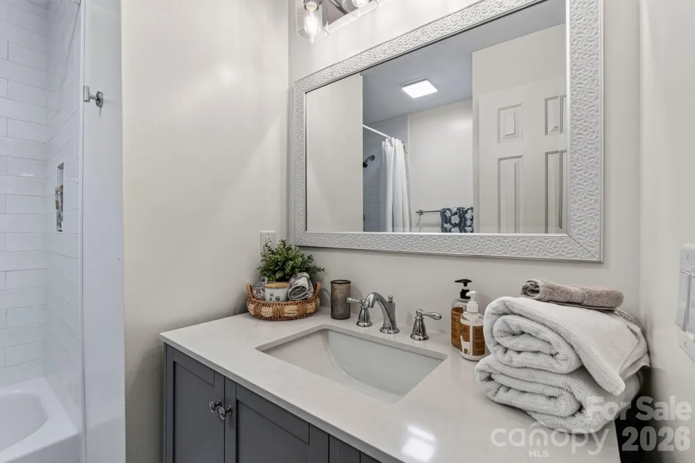 712 Southwest Drive Davidson, NC 28036