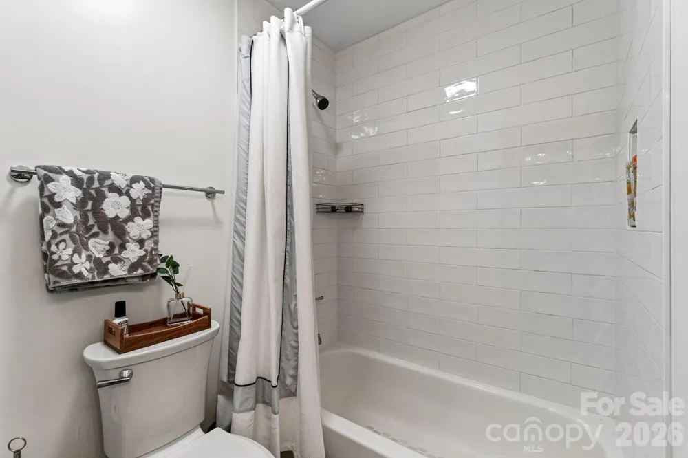 712 Southwest Drive Davidson, NC 28036