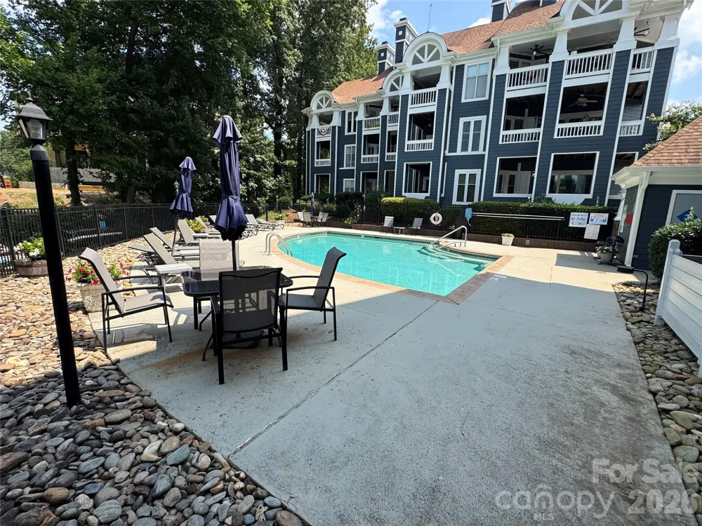 712 Southwest Drive Davidson, NC 28036