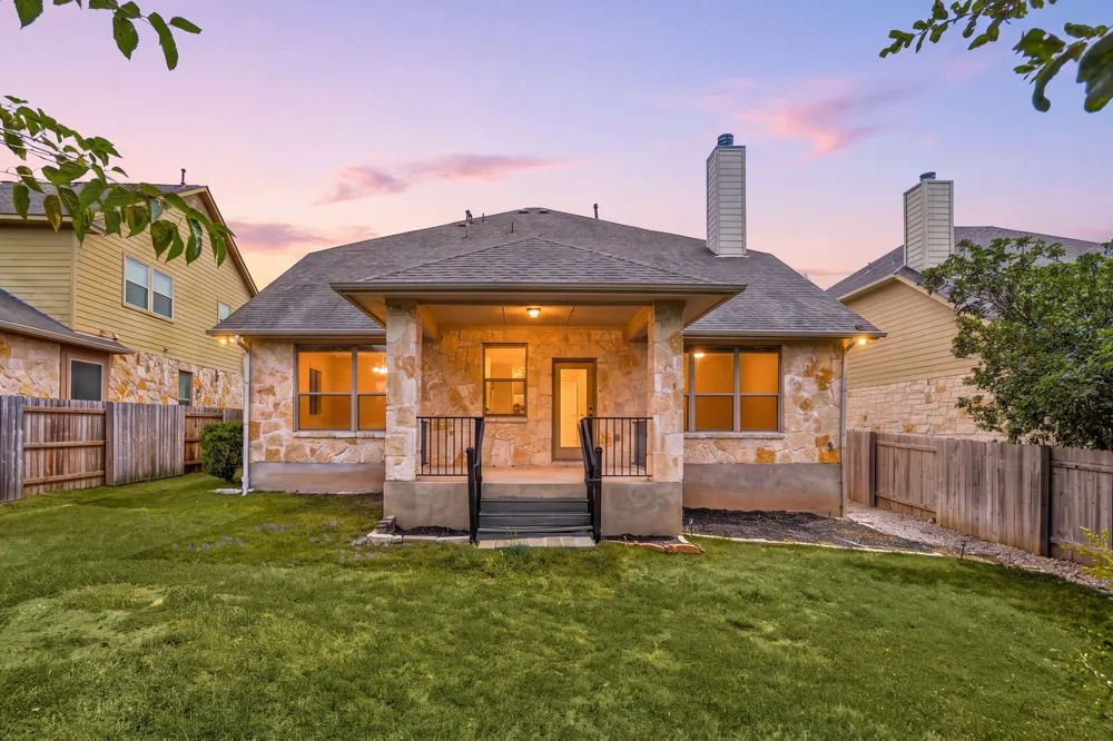 8608 Alophia Drive Austin, TX 78739