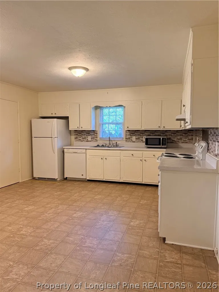 1610 Diplomat Drive Fayetteville, NC 28304