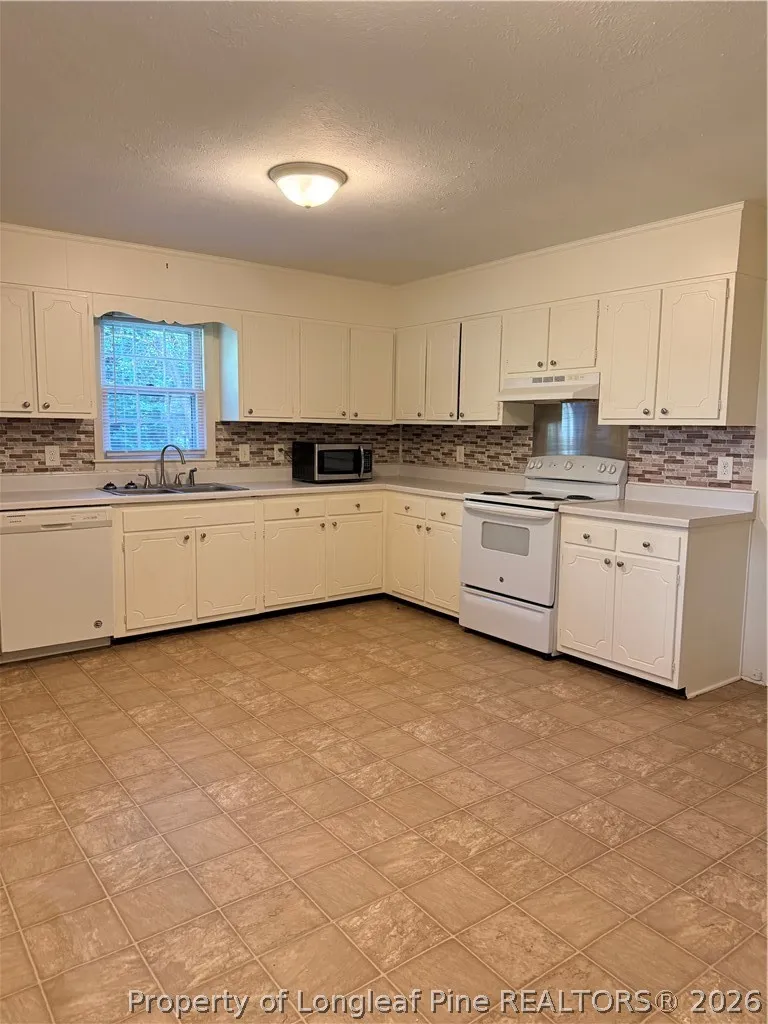 1610 Diplomat Drive Fayetteville, NC 28304