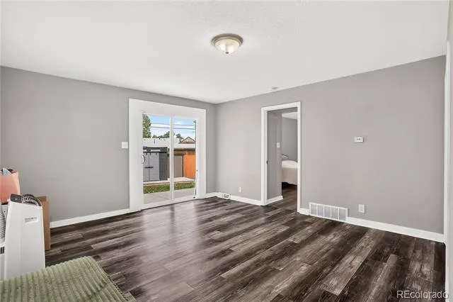 937 Kramer Court Aurora, CO 80010