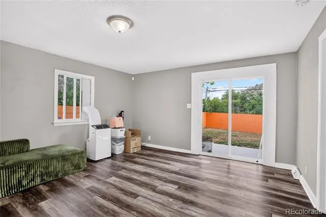 937 Kramer Court Aurora, CO 80010