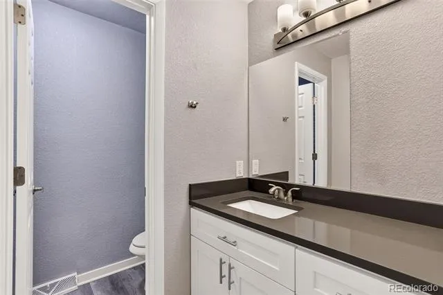 937 Kramer Court Aurora, CO 80010