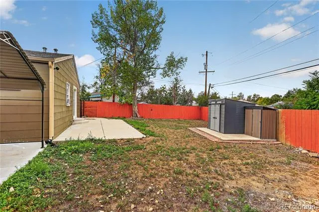 937 Kramer Court Aurora, CO 80010