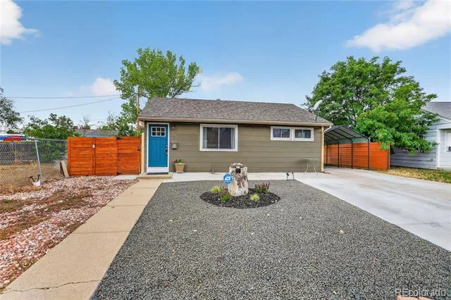 937 Kramer Court Aurora, CO 80010