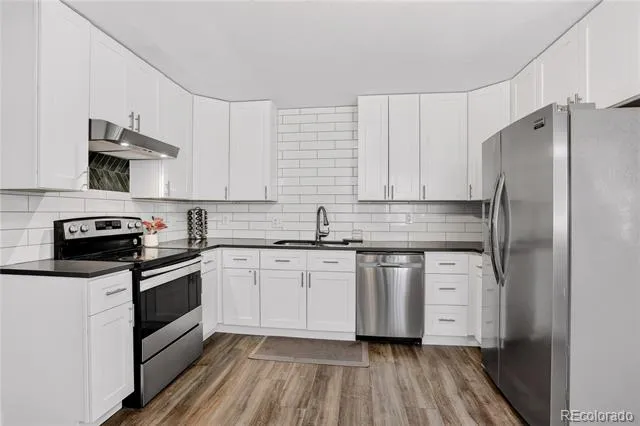 937 Kramer Court Aurora, CO 80010
