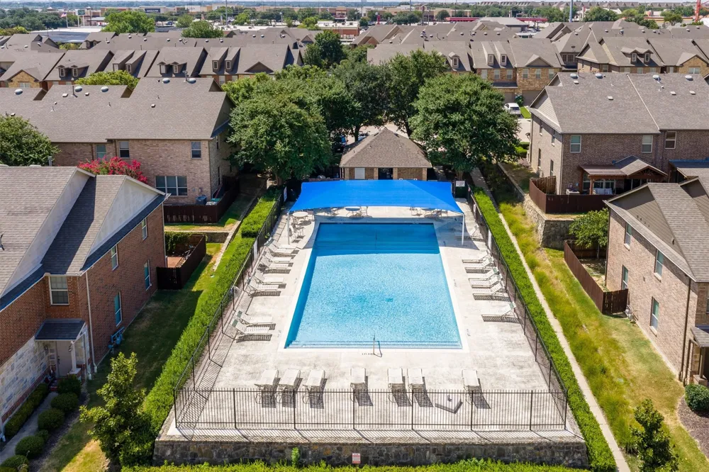 399 Teague Drive Lewisville, TX 75067