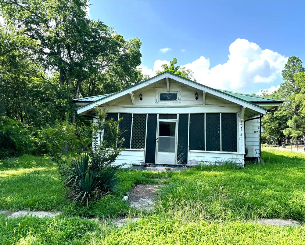 504 Brown Avenue Paris, TX 75460
