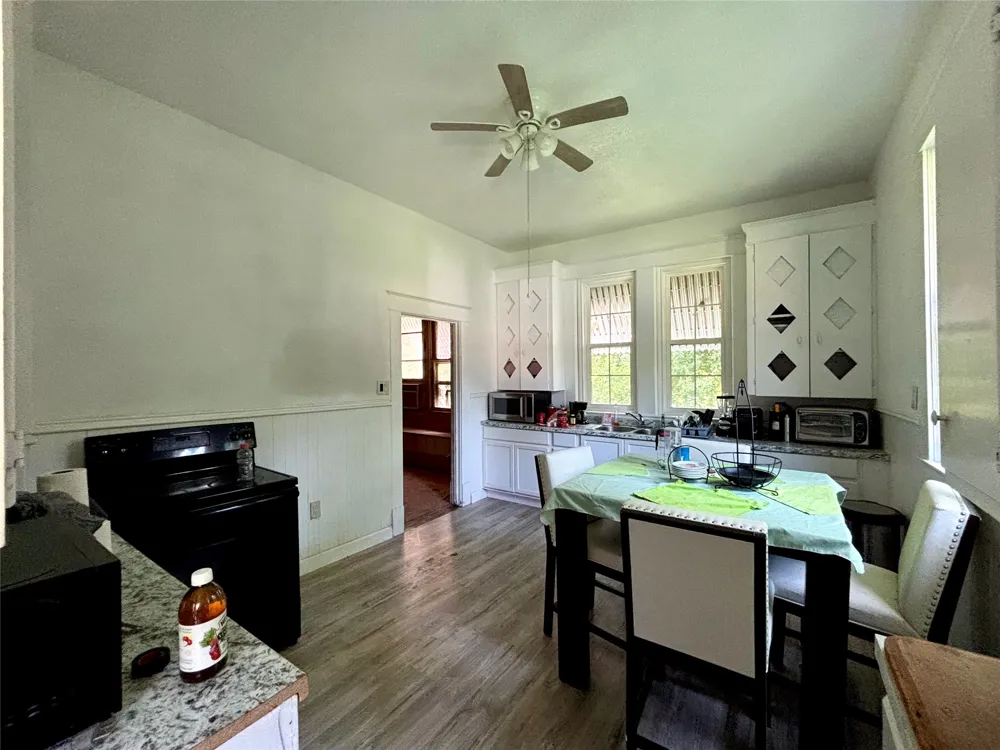504 Brown Avenue Paris, TX 75460