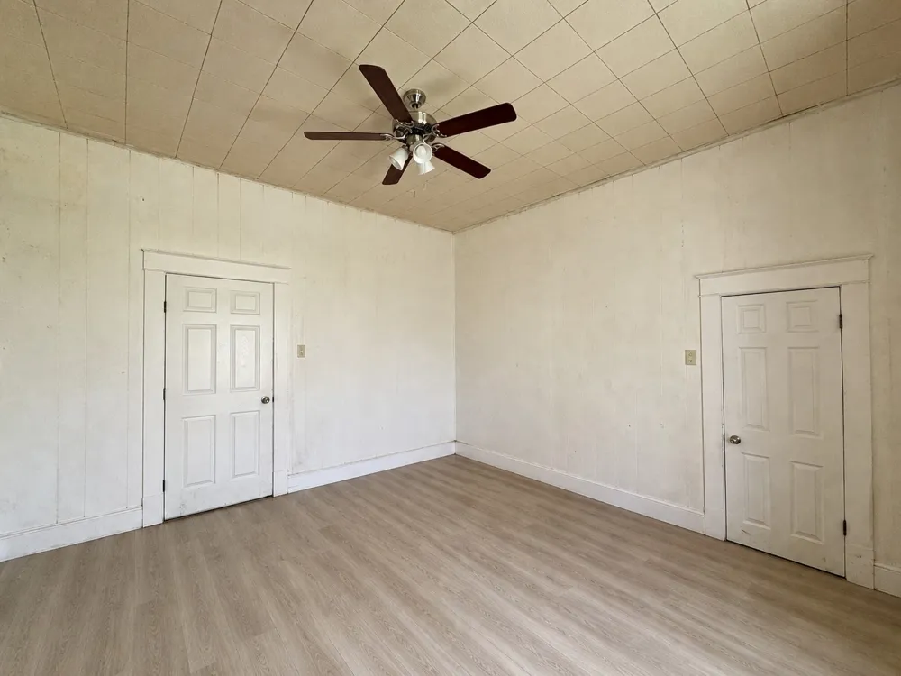 504 Brown Avenue Paris, TX 75460