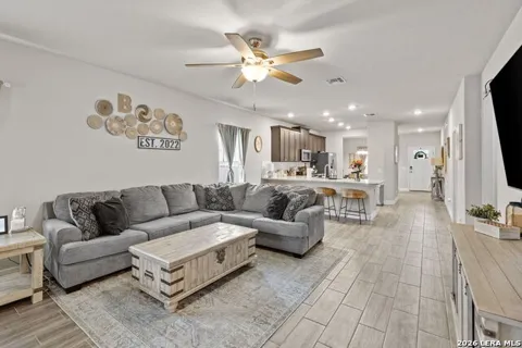 729 TUPELO TANK DR