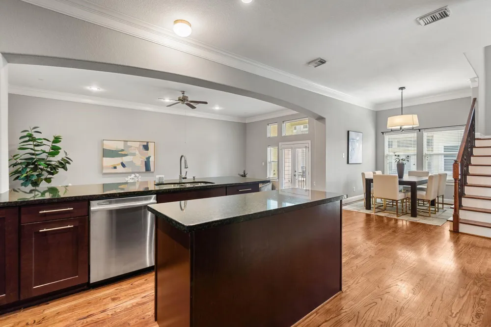 2316 Beall Street Houston, TX 77008
