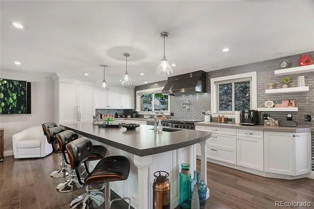 7649 S Cedar Circle Littleton, CO 80120
