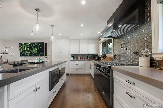 7649 S Cedar Circle Littleton, CO 80120