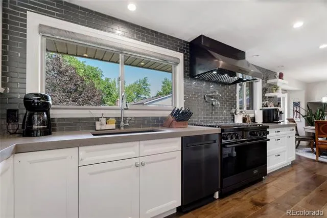 7649 S Cedar Circle Littleton, CO 80120