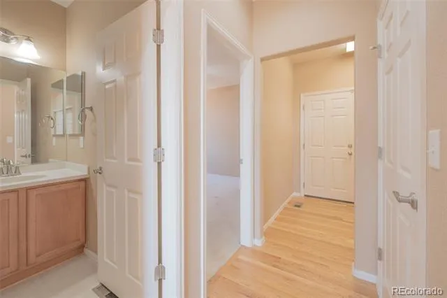 5356 S Fultondale Way Aurora, CO 80016